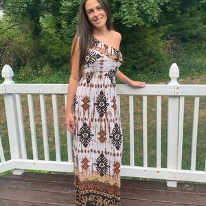 One shoulder ruffle maxi dress